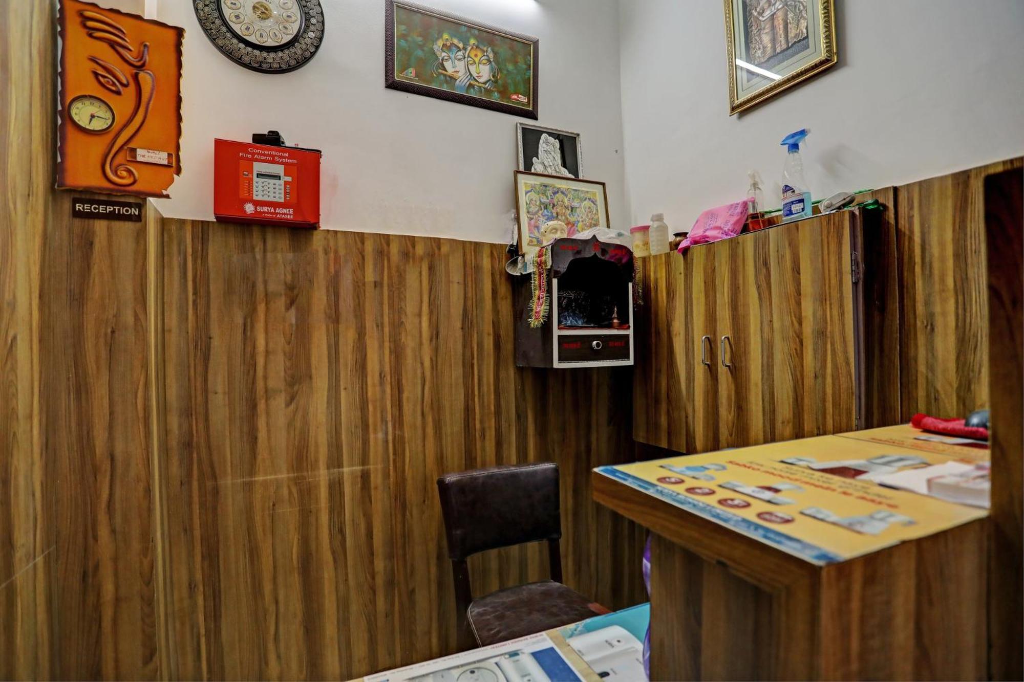 Oyo Hotel The Red Hut Chandīgarh Екстериор снимка