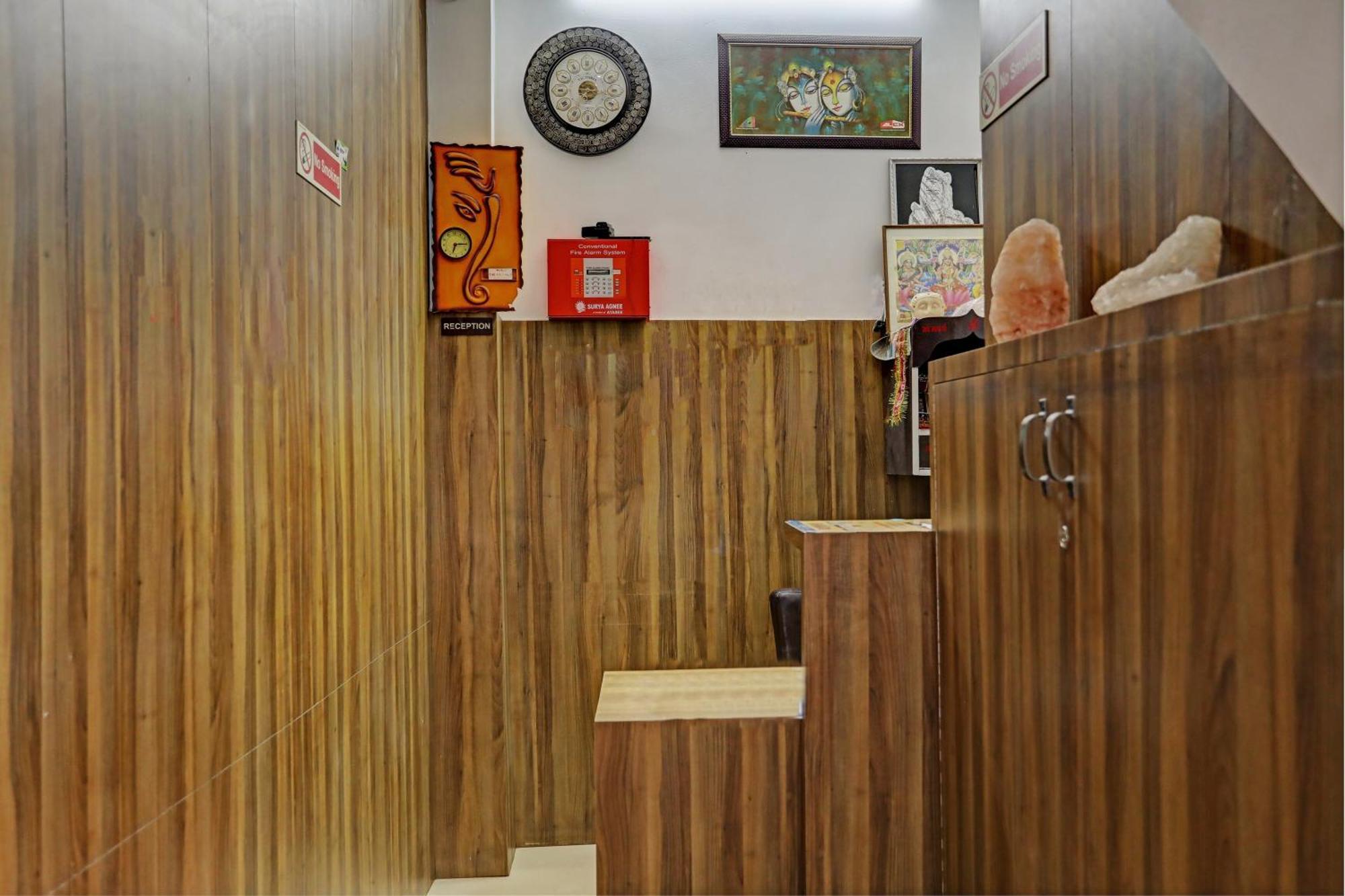 Oyo Hotel The Red Hut Chandīgarh Екстериор снимка